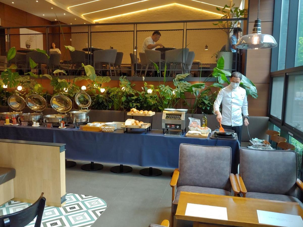 Hotel Icc Теджън Екстериор снимка